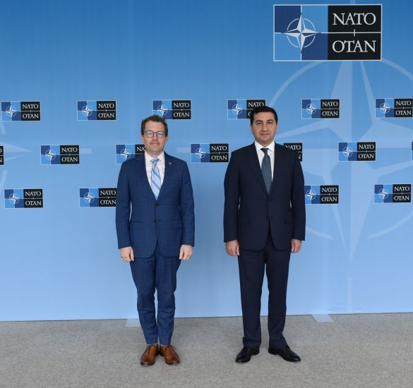 Hikmət Hacıyev NATO Baş katibinin köməkçisi ilə görüşdü -   YENİLƏNDİ