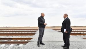 Dövlət başçısı Bərdə-Ağdam dəmir yolu xəttinin tikintisi ilə tanış oldu -   FOTO - YENİLƏNDİ — foto 2