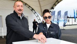 İlham Əliyev və Mehriban Əliyeva Ağdam Muğam Mərkəzinin təməlini qoydu -   FOTO - YENİLƏNDİ — foto 1
