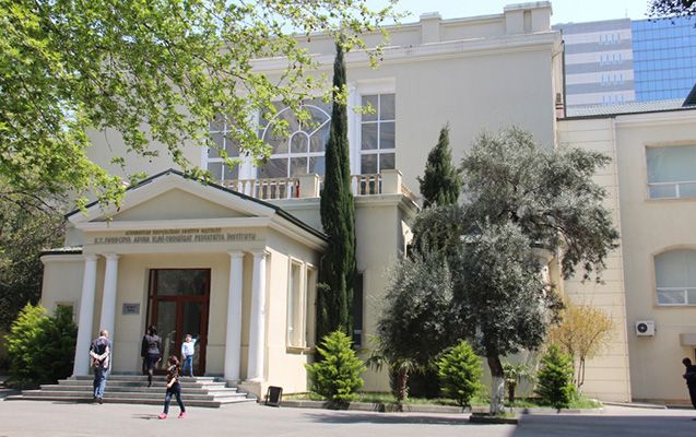 “Yeni rəhbərlik məni təhqir edir, deyirlər, get həyətdə otur” -     Şöbə müdiri