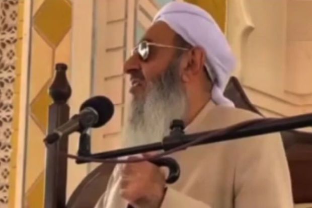 İranın məşhur sünni cümə imamı: “Nə təhsil verdik, nə iş yeri yaratdıq, bacardığımız edamdır” -     VİDEO