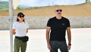 İlham Əliyev və Mehriban Əliyeva Əhmədbəyli-Füzuli-Şuşa yolunun 66-81-ci kilometrliyində görülən işlərlə tanış olublar -   FOTOLAR — foto 1