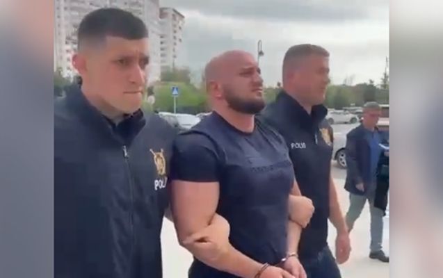 Qazinin çənəsini sındıran idmançı ilə bağlı qərar verildi