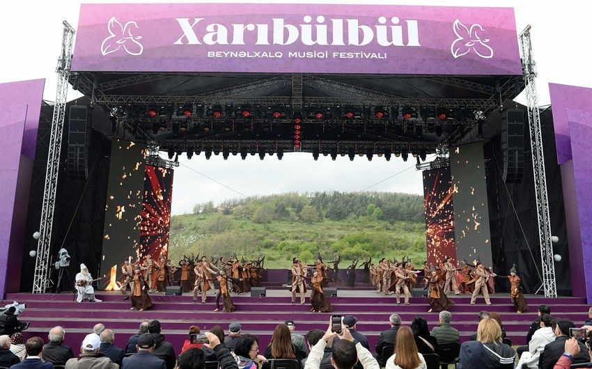 Cıdır düzündə “Xarıbülbül” festivalının açılış konserti oldu