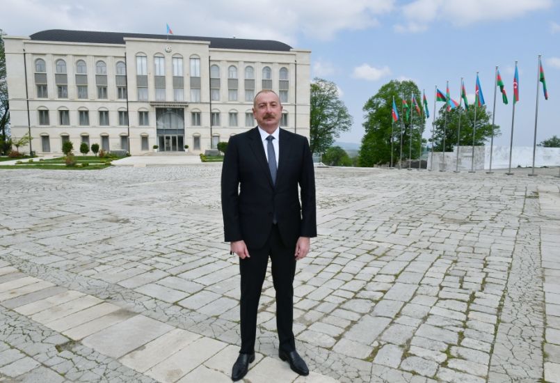 Prezident: Azərbaycan xalqının faciələri Heydər Əliyevin siyasi hakimiyyətdən getməsindən sonra başlamışdır