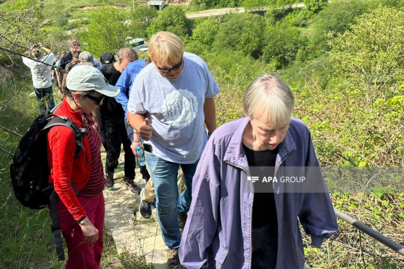 İsveçli səyyahlar Füzuli və Xocavəndə səfər ediblər