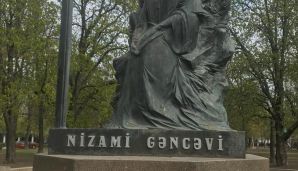 Rusiyada Nizami Gəncəvinin heykəli baxımsız vəziyyətdədir -       FOTO — foto 5