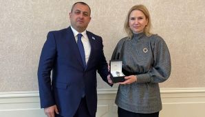 Adil Əliyev Olena Kondratiukun rəhbərlik etdiyi nümayəndə heyəti ilə görüşdü -       FOTO — foto 2