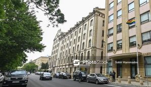 LGBT bayrağı “Landmark Hotel Baku”nun qarşısından götürüldü -   FOTO — foto 1