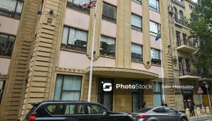 LGBT bayrağı “Landmark Hotel Baku”nun qarşısından götürüldü -   FOTO — foto 2