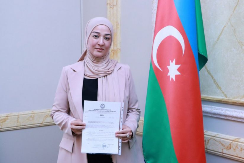 Elnarə Orucova “Məşədi Dadaş” məscidinə qadın dini ayinlərin icraçısı təyin edildi
