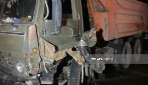 Bakıda minik maşını “KamAZ”la toquşub, 5 nəfər xəsarət alıb -       FOTO — foto 2