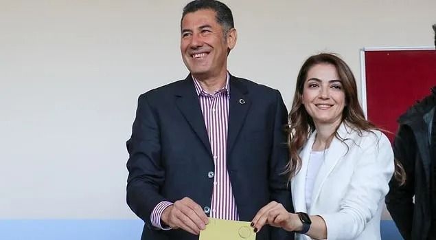 Sinan Oğanın həyat yoldaşı kimdir?