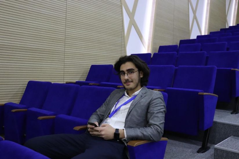 Yüksək bal toplayan abituriyent: “Başqaları gedib dostları ilə vaxt keçirəndə, mən dərs oxuyurdum...” -         FOTO
