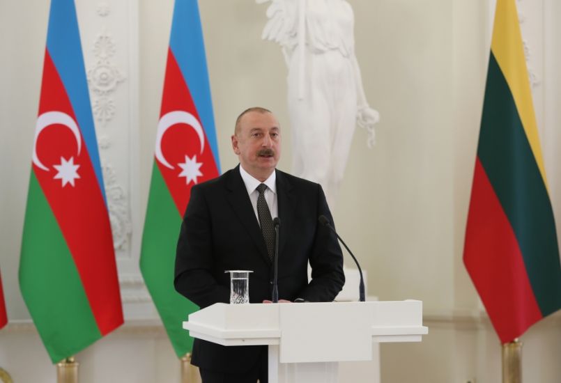 Prezident: Həm Litvada, həm də Azərbaycanda bərpaolunan enerji növlərinin yaradılmasına çox böyük diqqət göstərilir
