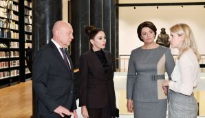 Mehriban Əliyeva Martyunas Mazvyudas adına Litva Milli Kitabxanası ilə tanış oldu -   FOTO — foto 1