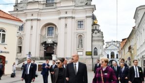 Azərbaycan Prezidenti İlham Əliyev və birinci xanım Mehriban Əliyeva Vilnüs Qədim şəhərini gəziblər -   FOTO — foto 3