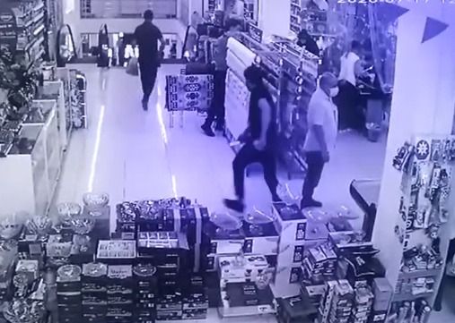 Dostunu evində öldürən şəxs: “Söyüş söydü, bıçaqladım” -     VİDEO