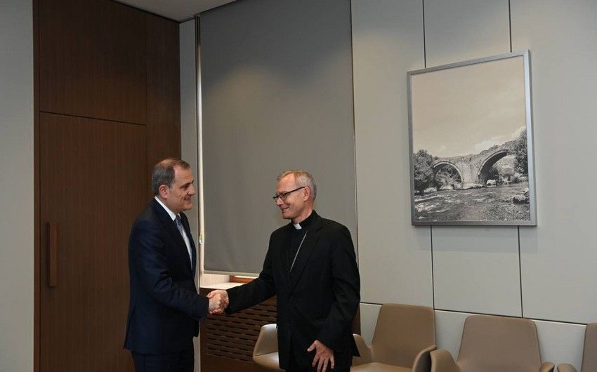 Ceyhun Bayramov Arxiyepiskop Marek Solçinski ilə görüşdü