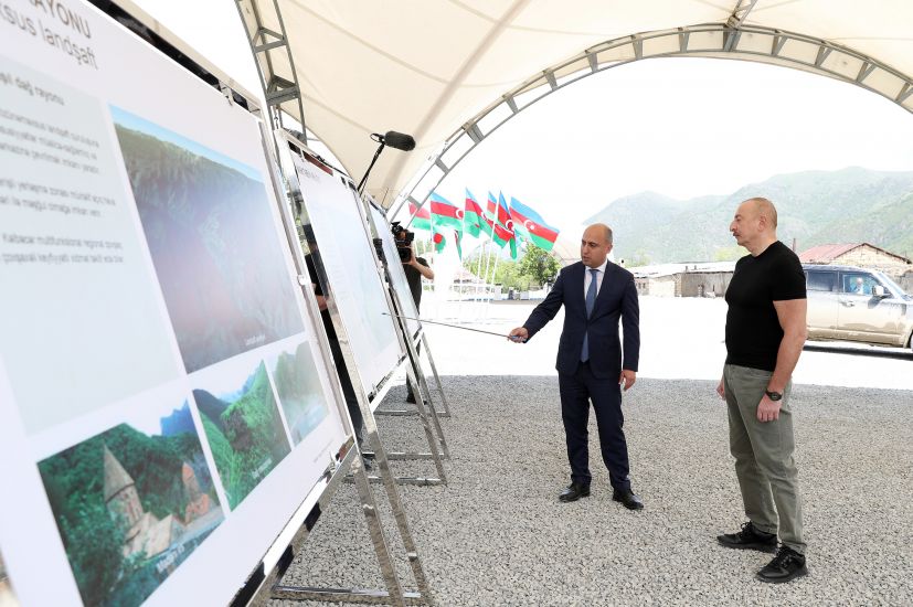Prezident Kəlbəcər şəhərində məktəb binasının təməlini qoydu