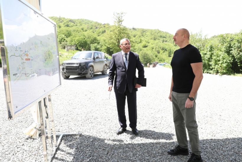 Prezident İlham Əliyev Kəlbəcər rayonunun Yanşaq kəndinin təməlini qoydu