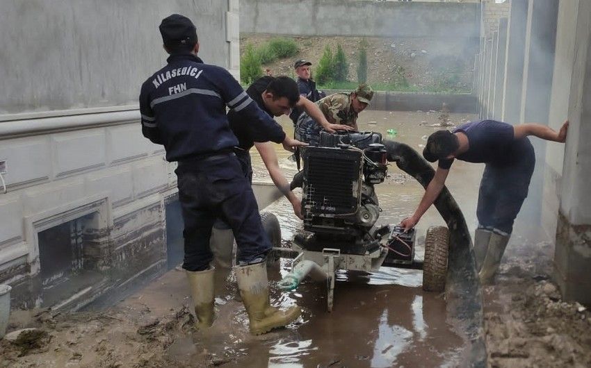 Sədərəkdə bəzi fərdi yaşayış evlərinə yağış suları doldu