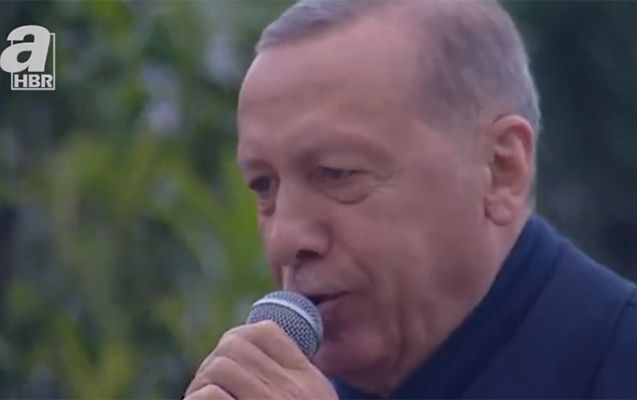 Ərdoğan qələbəsini mahnı oxuyaraq bildirdi -     VİDEO