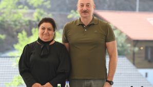 Prezident İlham Əliyev Laçın şəhərinə qayıdan əhali ilə görüşüb, evlərin açarlarını onlara təqdim edib -         ÇIXIŞIN TAM MƏTNİ — foto 21