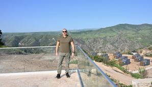 Laçın şəhərində Xosrov bəy Sultanov və Zəngəzur küçələrinin kəsişməsində lövhələrin açılışı olub — foto 1