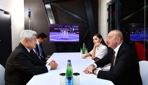 Mehriban Əliyevaya 8-ci dan Fəxri Qara kəmər təqdim edildi -   FOTO — foto 5