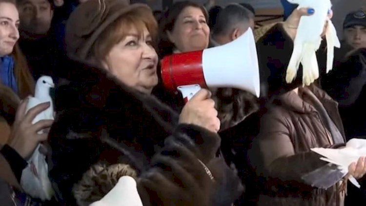 “Bu 6 min elə bil söyüş oldu mənə” -      Şuşa aksiyasında göyərçinlə məşhur olan QHT sədri