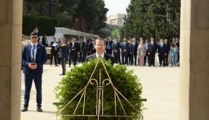 İxsaq Hersoq Şəhidlər xiyabanını ziyarət etdi -       FOTO — foto 2