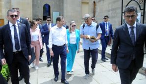 İsrail Prezidenti və birinci xanımı İçərişəhərlə tanış olublar -       FOTO — foto 3