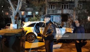 Bakıda iki avtomobilə naməlum şəraitdə zərər yetirildi — foto 1