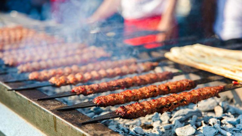 “Yaylaq” restoranının kababçısı saxlanıldı –     Müdirin pulunu xərcləyib...