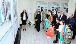 Naftalanda böyük sevinc -     Zəfər bayramı — foto 1