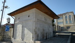 Şuşada Heydər Əliyev Fondu tərəfindən Mamayı məscidində aparılan bərpa işləri ilə tanışlıq -         YENİLƏNDİ — foto 5