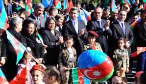 Naftalanda 8 Noyabr - Zəfər günü böyük coşqu ilə qeyd edilib -     FOTOLAR — foto 8