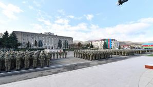 Prezident İlham Əliyev Xankəndidə hərbi paradda iştirak etdi -     YENİLƏNDİ - 2 - FOTO — foto 14