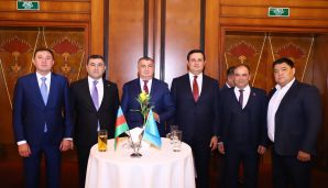 Qazaxıstanda Zəfər Günü münasibətilə möhtəşəm tədbir keçirildi -       FOTO — foto 8