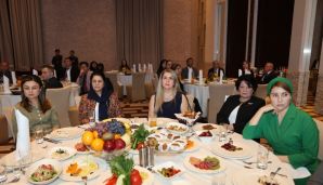 Tacikistanda Ümummilli Liderin 100 illik yubileyi və Zəfər Günü qeyd olunub -   FOTOLAR — foto 6