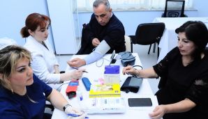 Naftalanda qanvermə aksiyasına qoşulmaq ənənə halına çevrilib  -   FOTOLAR — foto 8