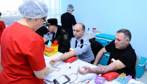 Naftalanda qanvermə aksiyasına qoşulmaq ənənə halına çevrilib  -   FOTOLAR — foto 9