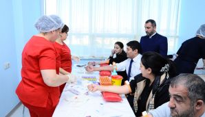 Naftalanda qanvermə aksiyasına qoşulmaq ənənə halına çevrilib  -   FOTOLAR — foto 10