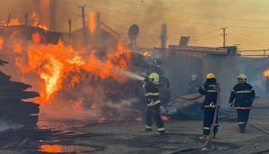 Bakıda inşaat materialları bazarında açıq alov mənbələri söndürülüb -   FOTO - VİDEO - YENİLƏNDİ — foto 3