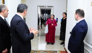 Naftalanda icra başçısı “Kəpəz” sağlamlıq mərkəzində turistlərlə görüşdü -     FOTOLAR — foto 2