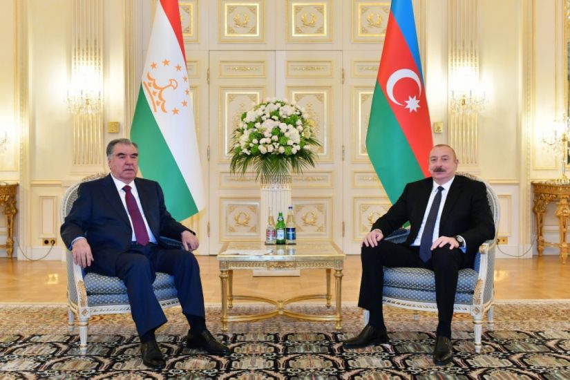Emoməli Rəhmon Azərbaycan Prezidentinə zəng etdi