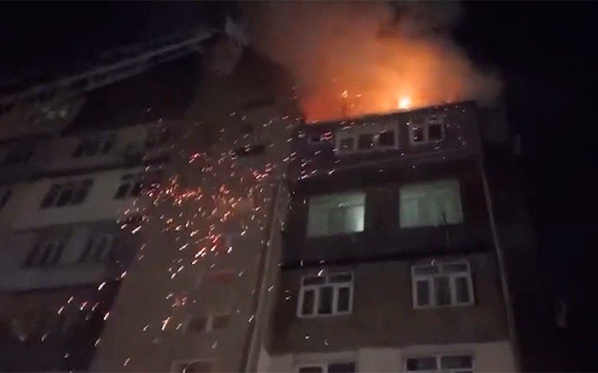 Bakıda yaşayış binasında yanğın:     15 nəfər təxliyə edildi