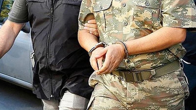 Yüzminlərlə pul direktor adı daşıyan fəhlələrə köçürülübmüş...