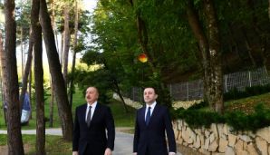 Prezident İlham Əliyev və Baş nazir İrakli Qaribaşvili Tbilisidə Ümummilli Lider Heydər Əliyevin 100 illiyinə həsr edilmiş fotosərgi ilə tanış olublar -     YENİLƏNDİ — foto 1